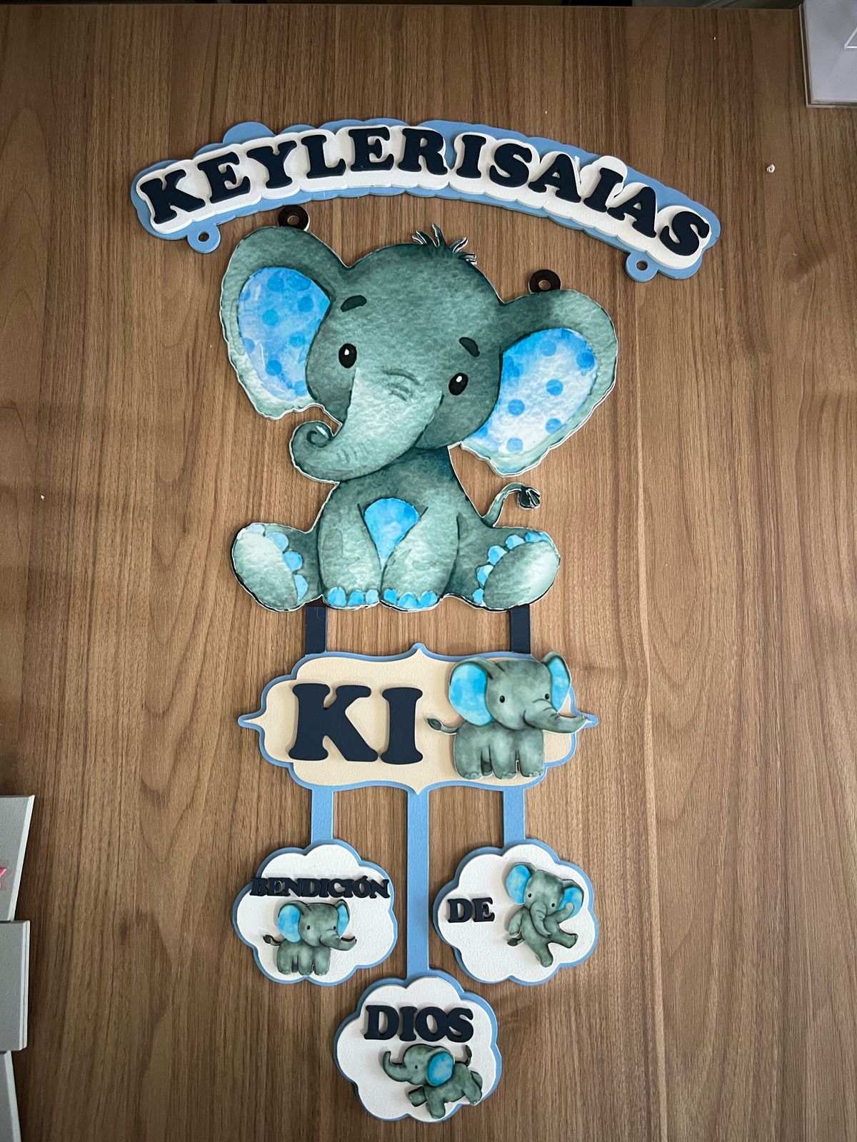 Decoracion elefante puerta bebe habitacion
