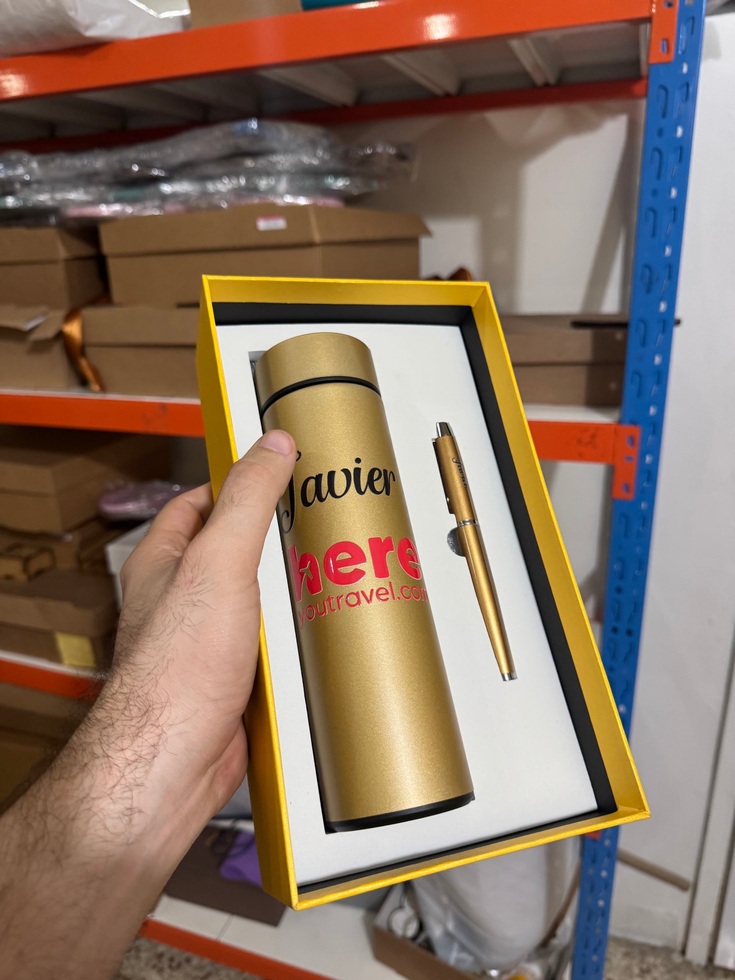 Caja regalo con termo y lapicero