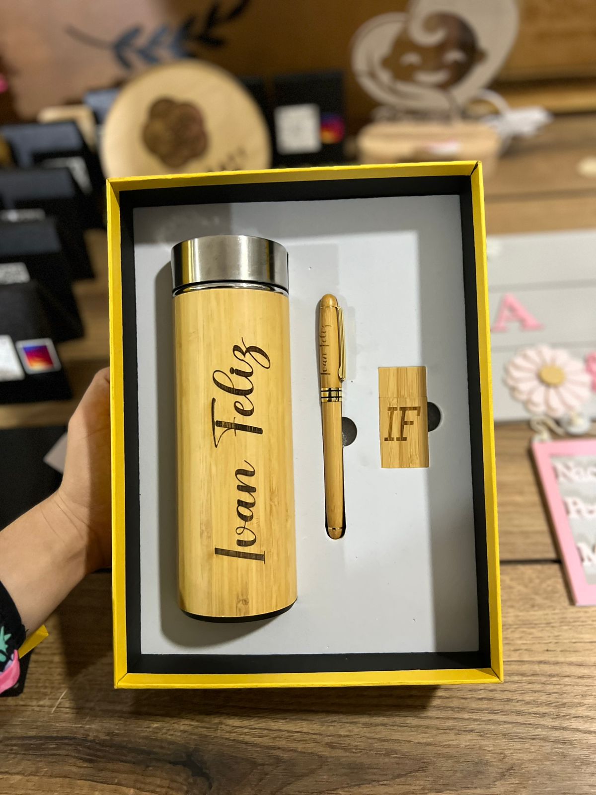 Termo lapicero y llavero regalo personalizado