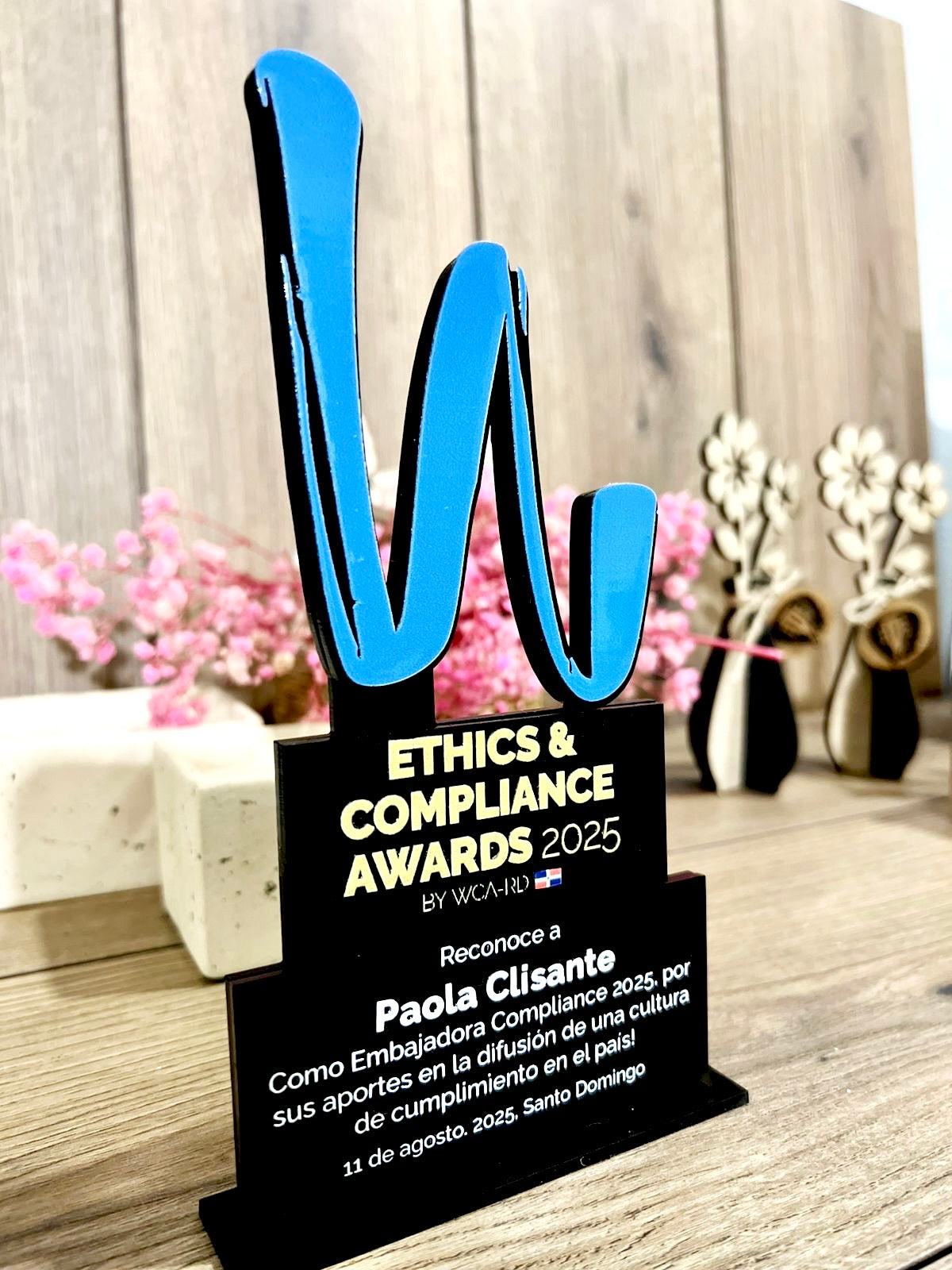 Placa de reconocimiento empresarial