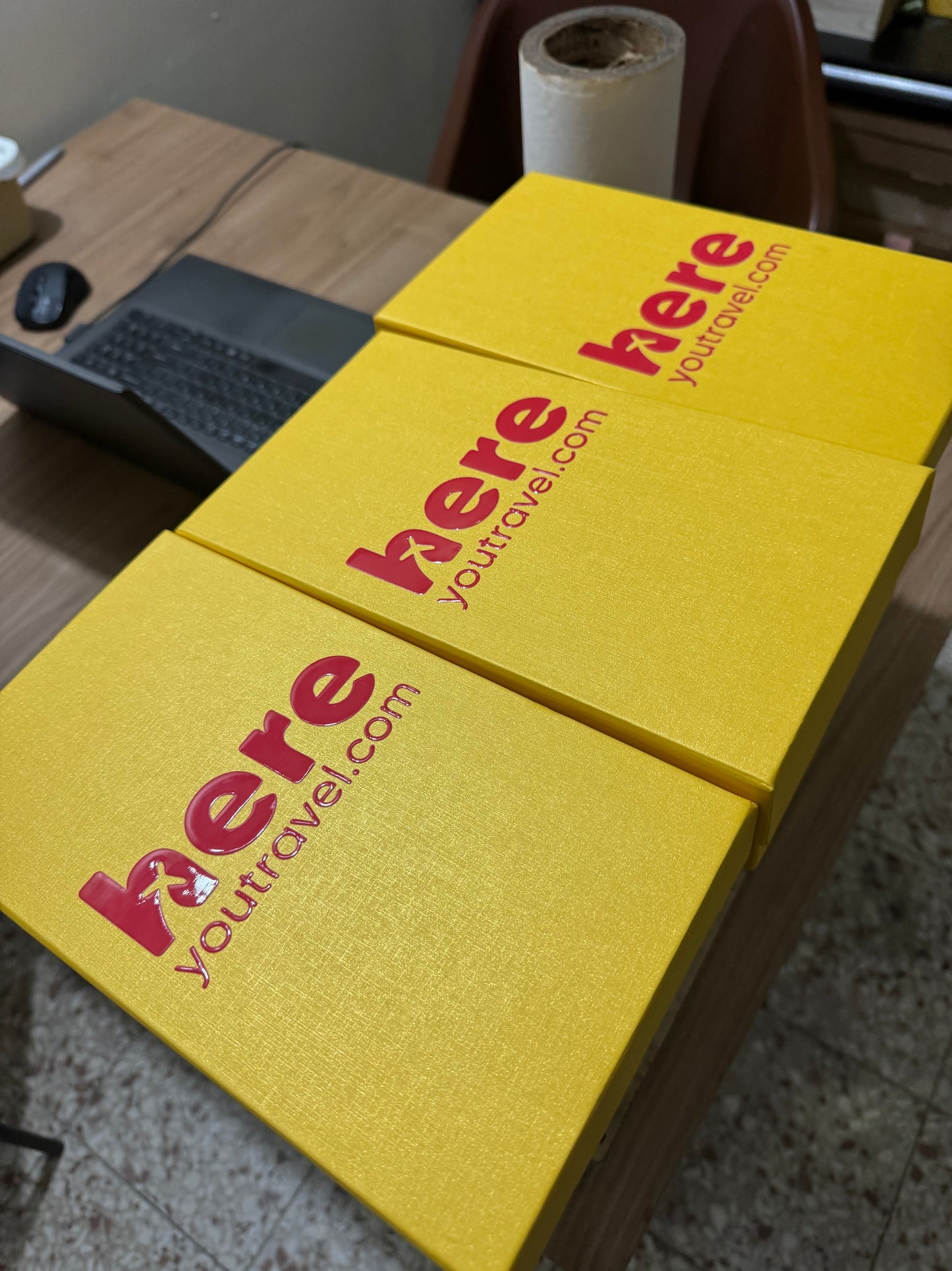Caja regalo con termo y lapicero