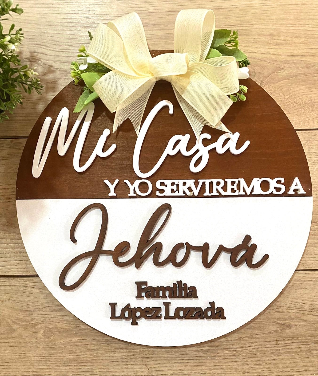 Welcome Hanger Familiar White Bow