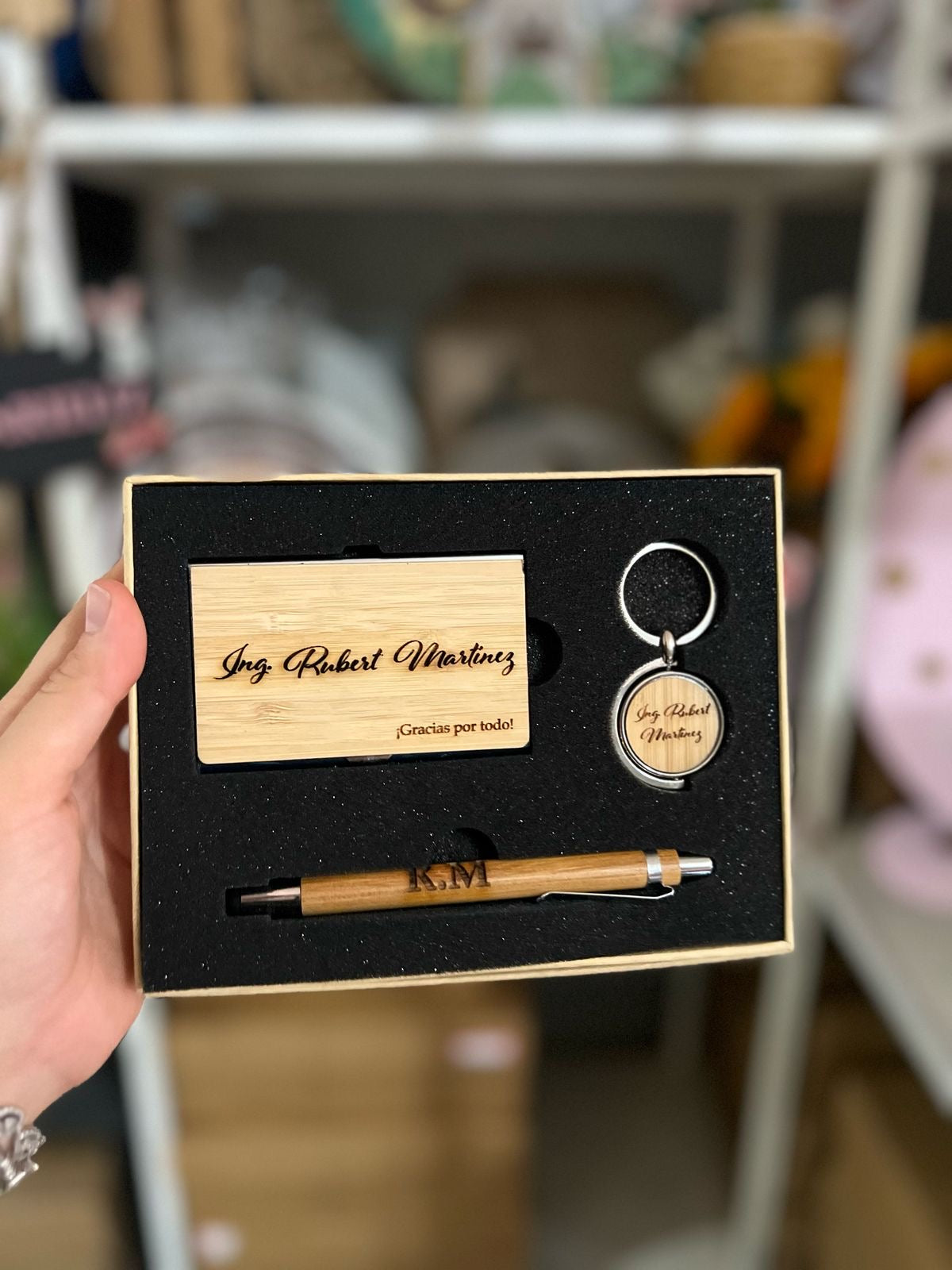 Porta lápices de madera grabado con nombre