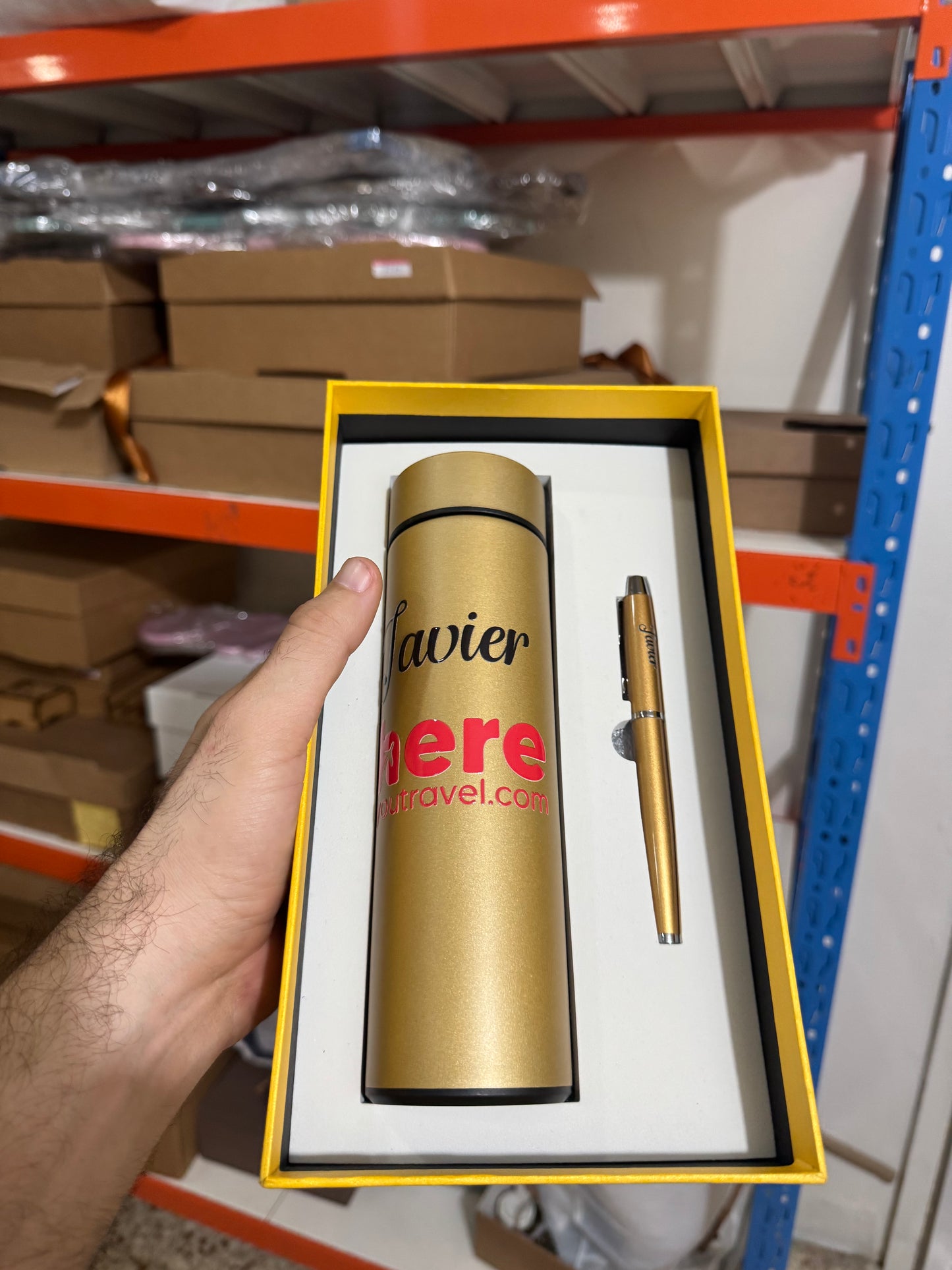 Caja regalo con termo y lapicero