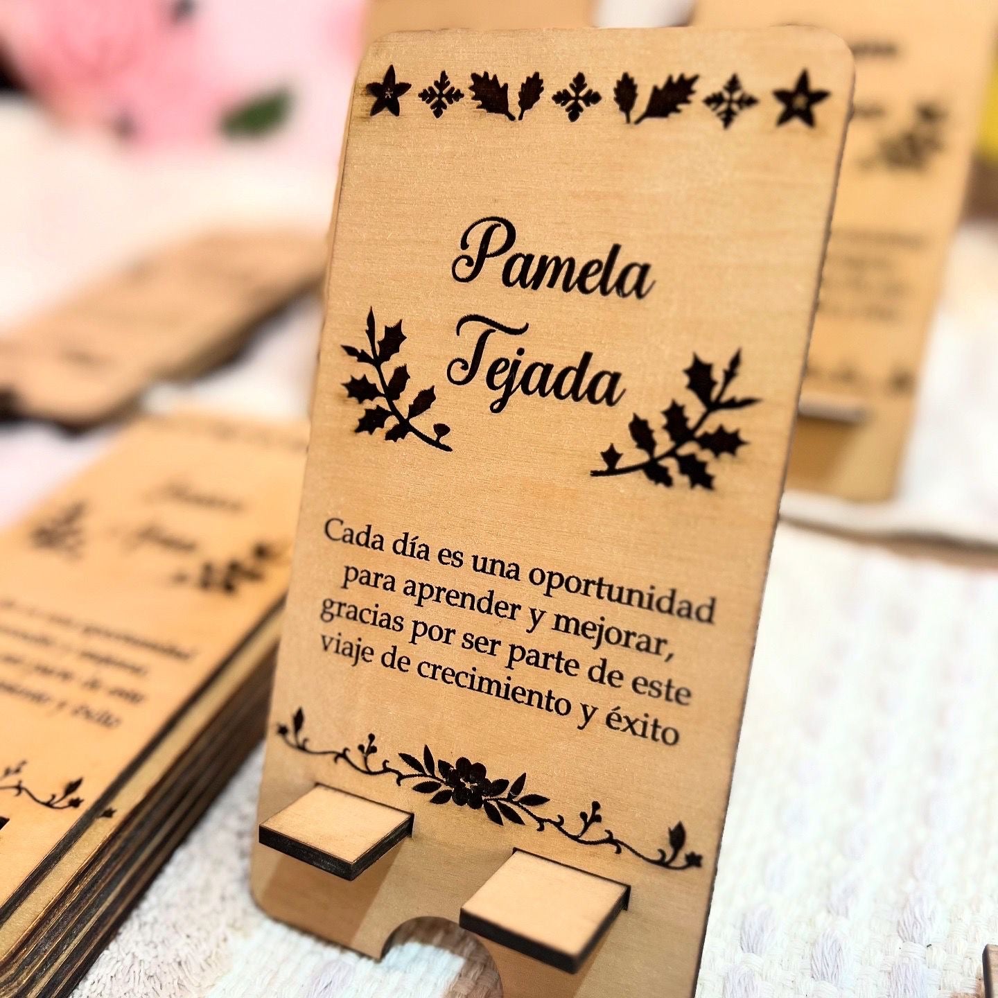 Regalo personalizado porta celular grabado