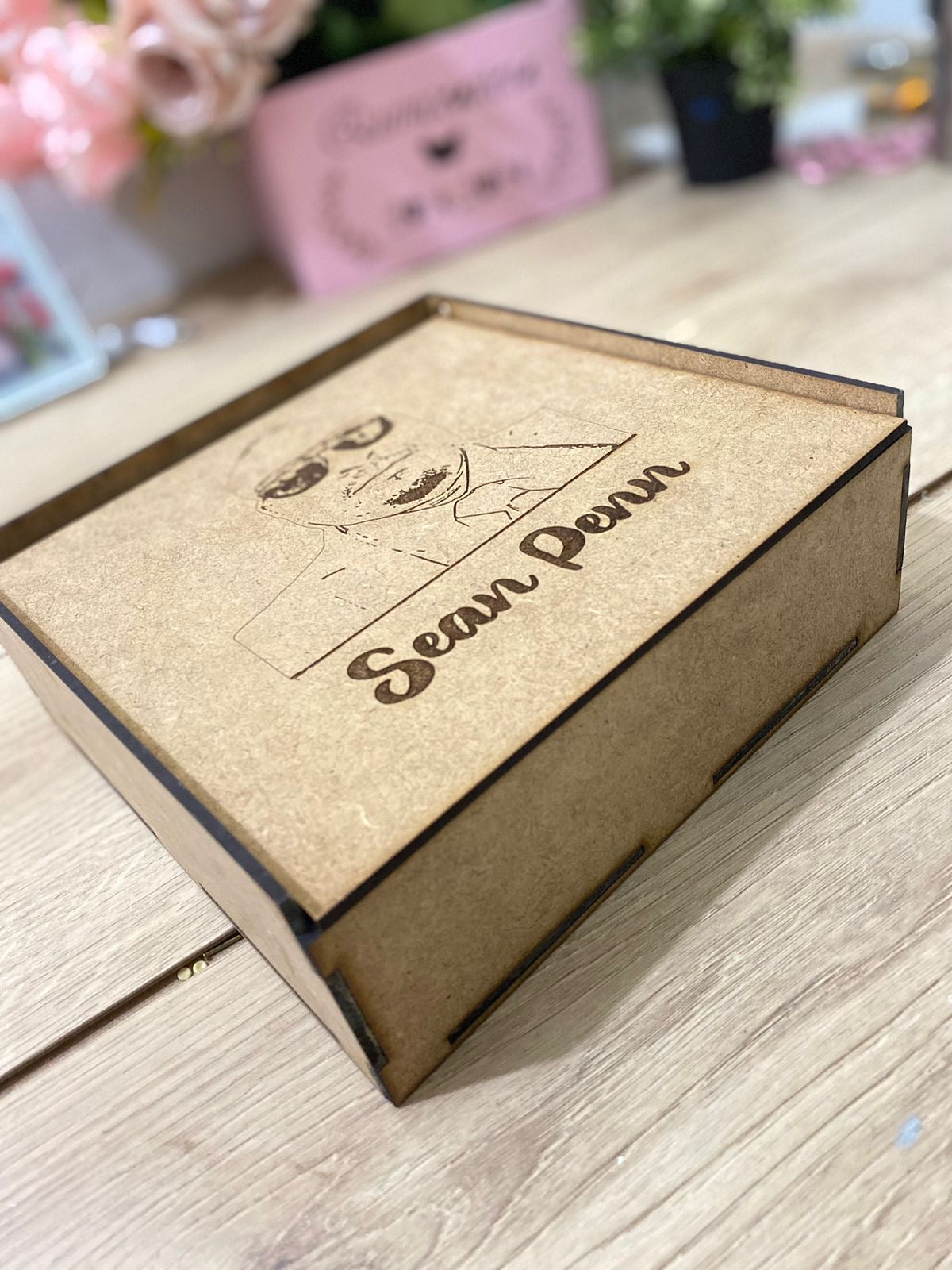 Regalo personalizado caja madera mediana grabada