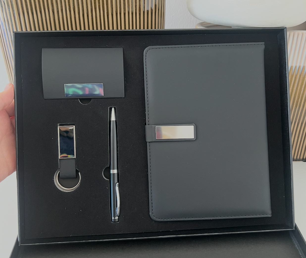Set Ejecutivo Corporativo: Agenda, Bolígrafo, USB y Tarjetero