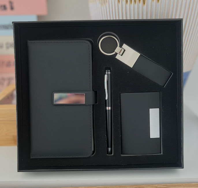 Set Ejecutivo Negro: Libreta Vertical, Bolígrafo, Llavero y Tarjetero