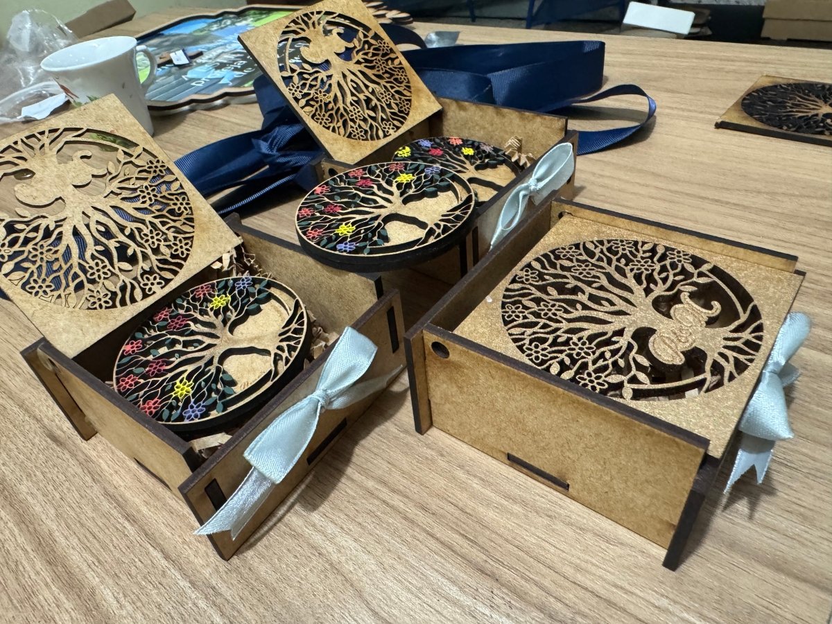 Boda souvenir cajas en madera con iniciales - Felt Craft RD