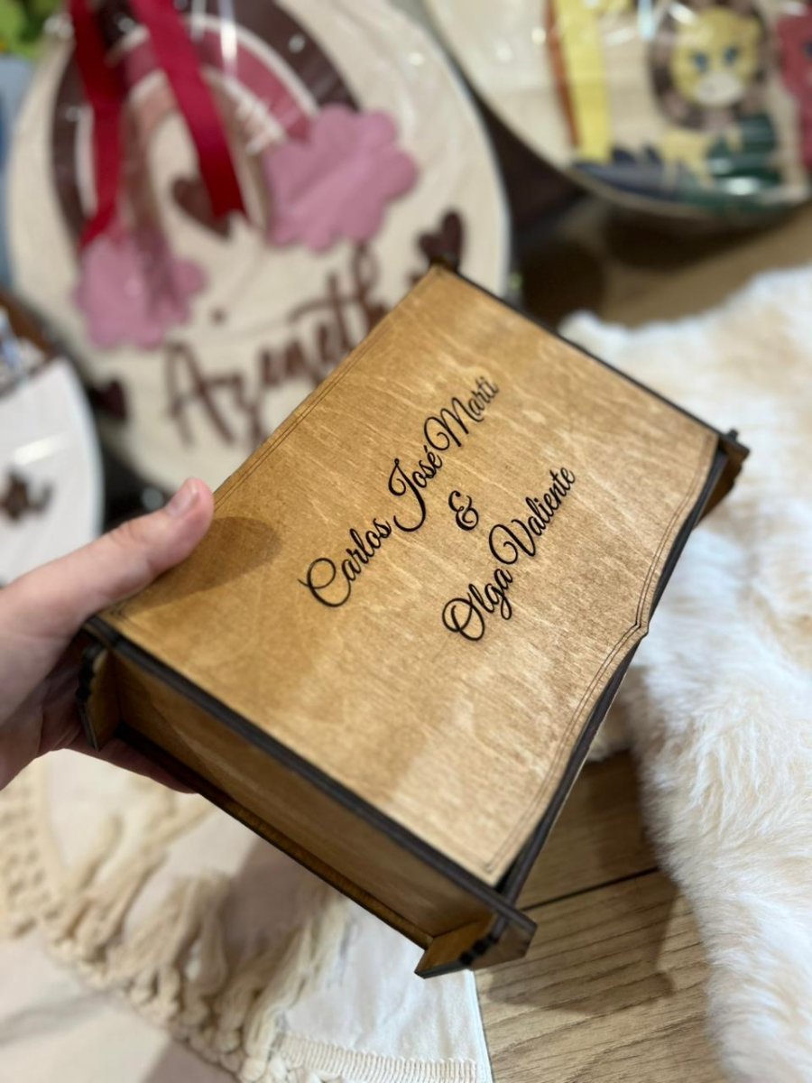 Caja personalizada en madera - Felt Craft RD