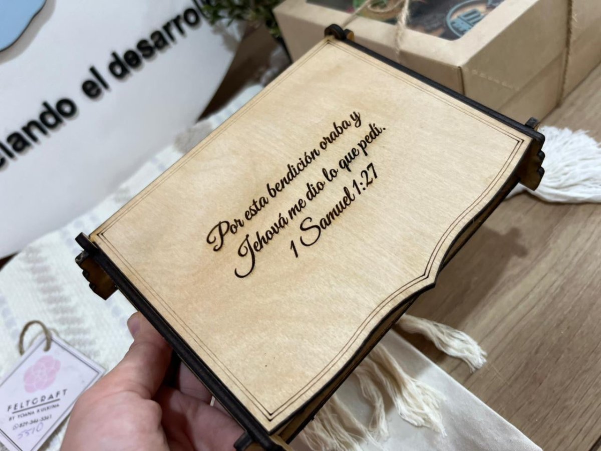Caja personalizada en madera nacimiento bebe - Felt Craft RD
