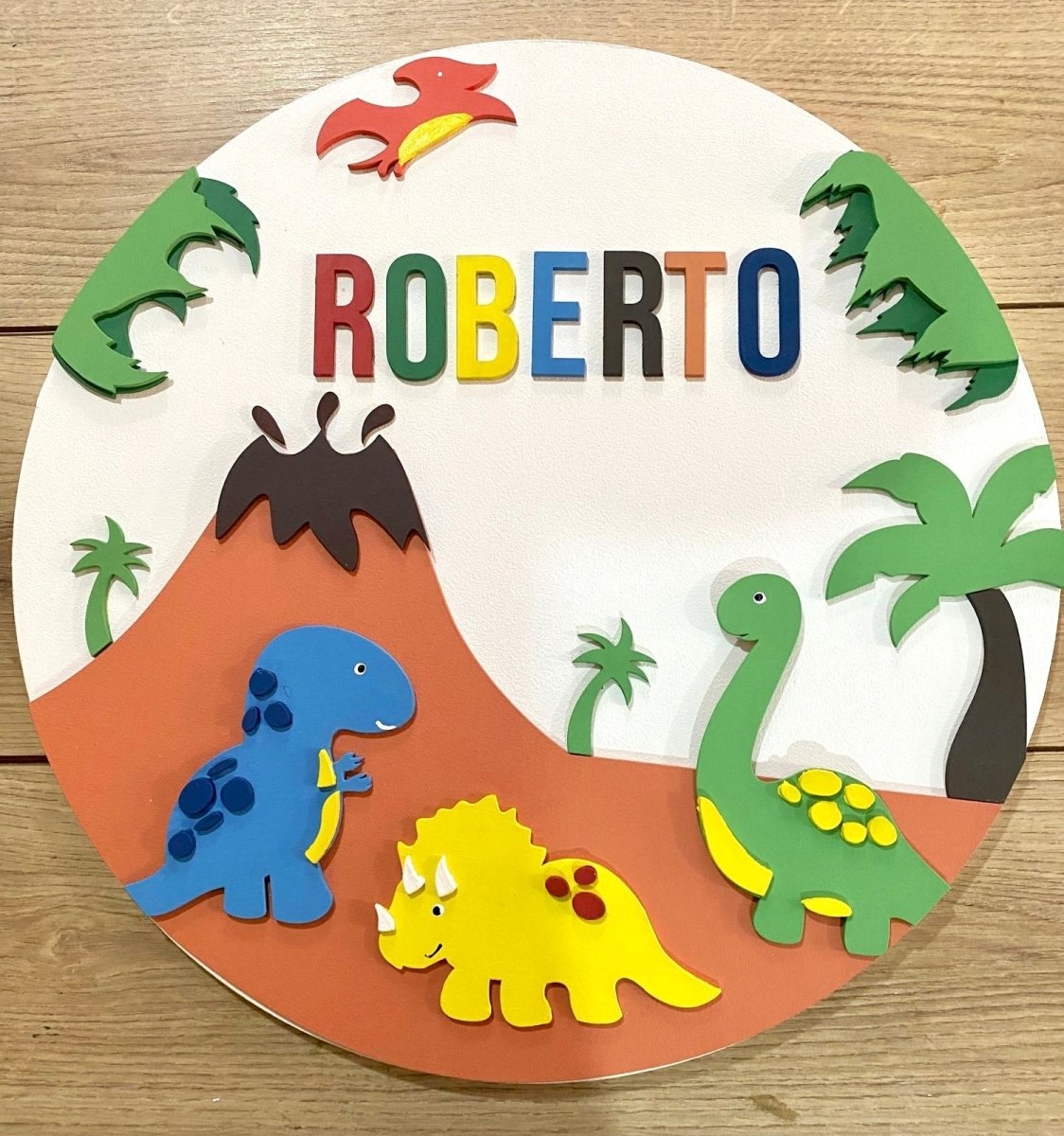 Colgante dinosaurio bebe personalizado