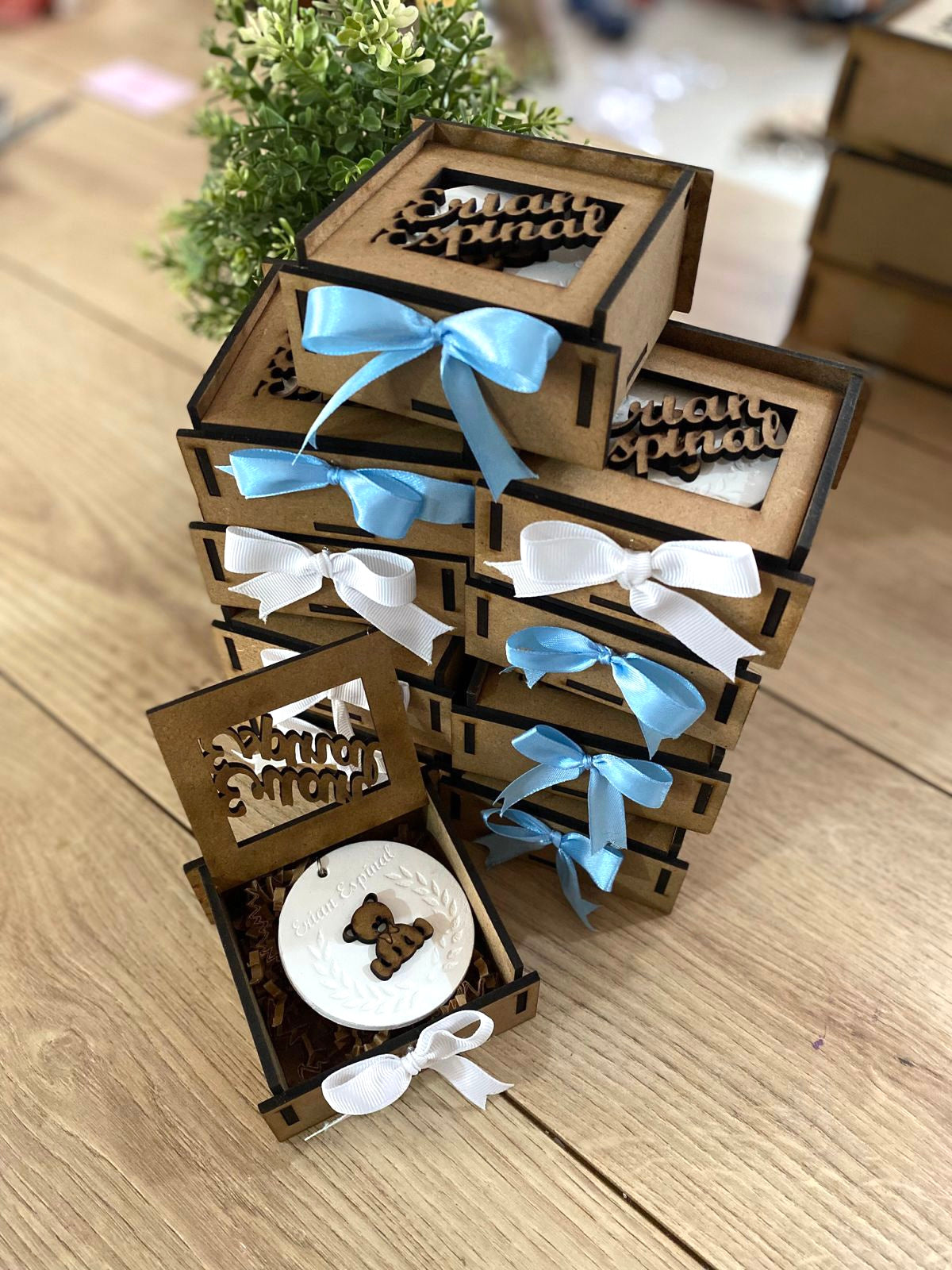 Souvenirs de caja y llavero para baby shower personalizados