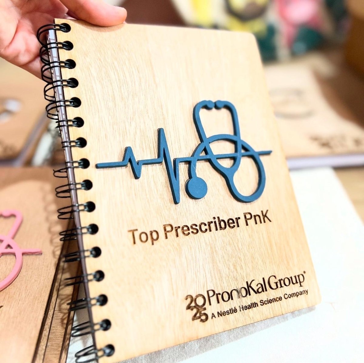 Libreta personalizada en madera - Felt Craft RD