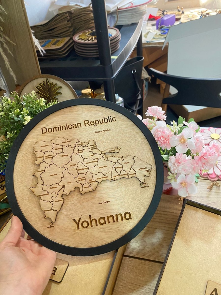 Souvenir Punta Cana mapa grabado en madera – Feltcraft RD