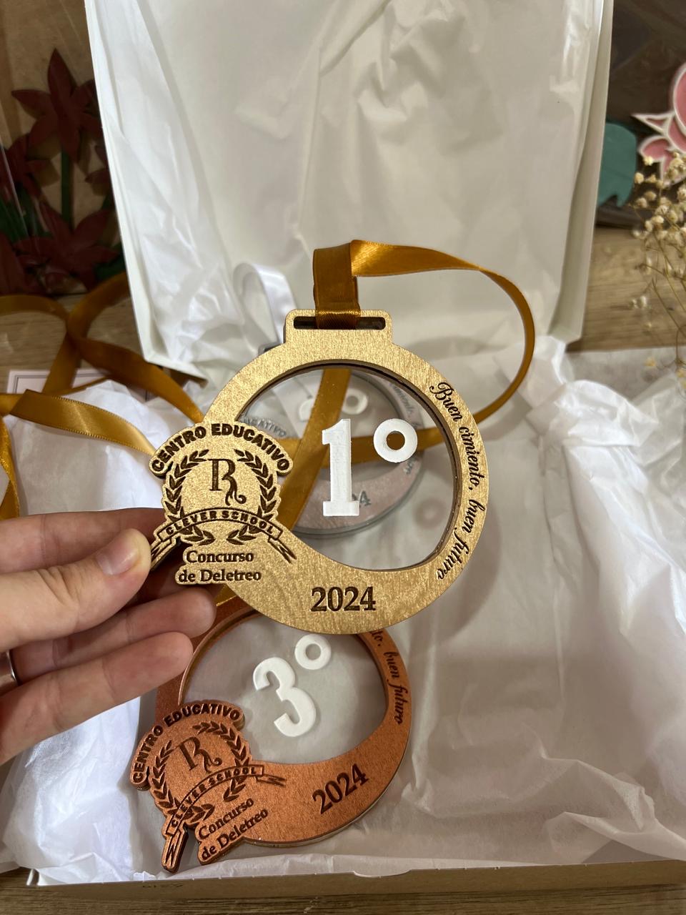 medalla personalizada colegio