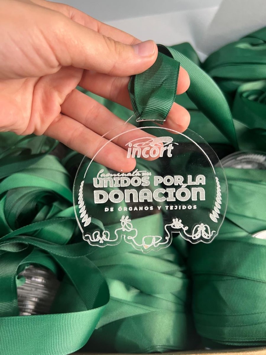 Medalla personalizada en acrílico con diseño especial