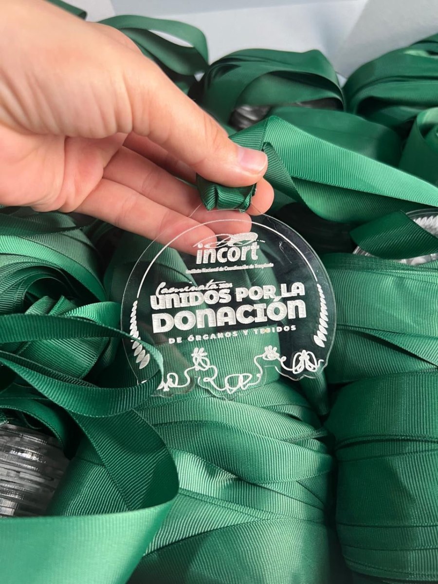 Medalla de acrílico para competencias personalizada