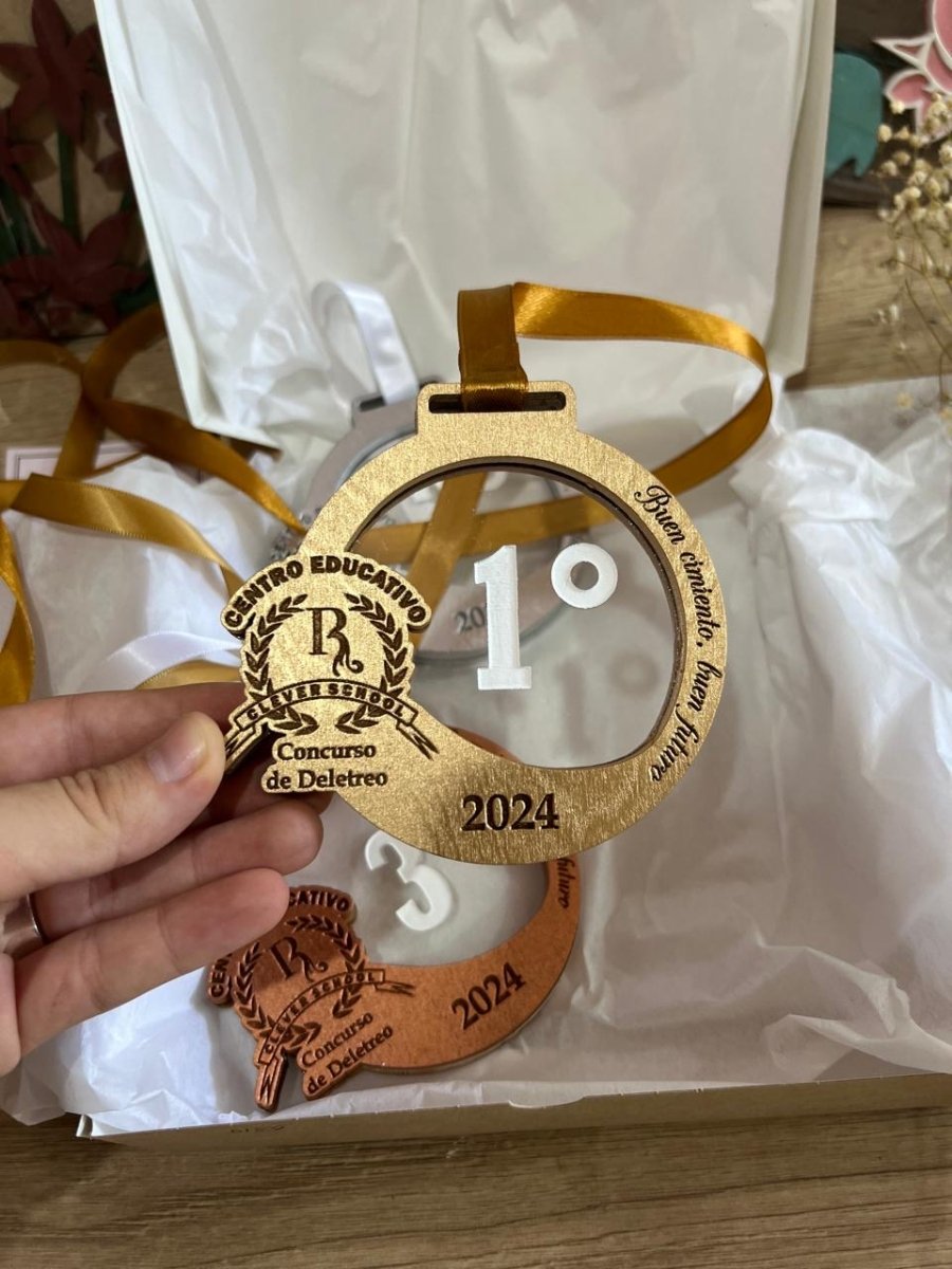 Medallas en madera y acrílico de alta calidad