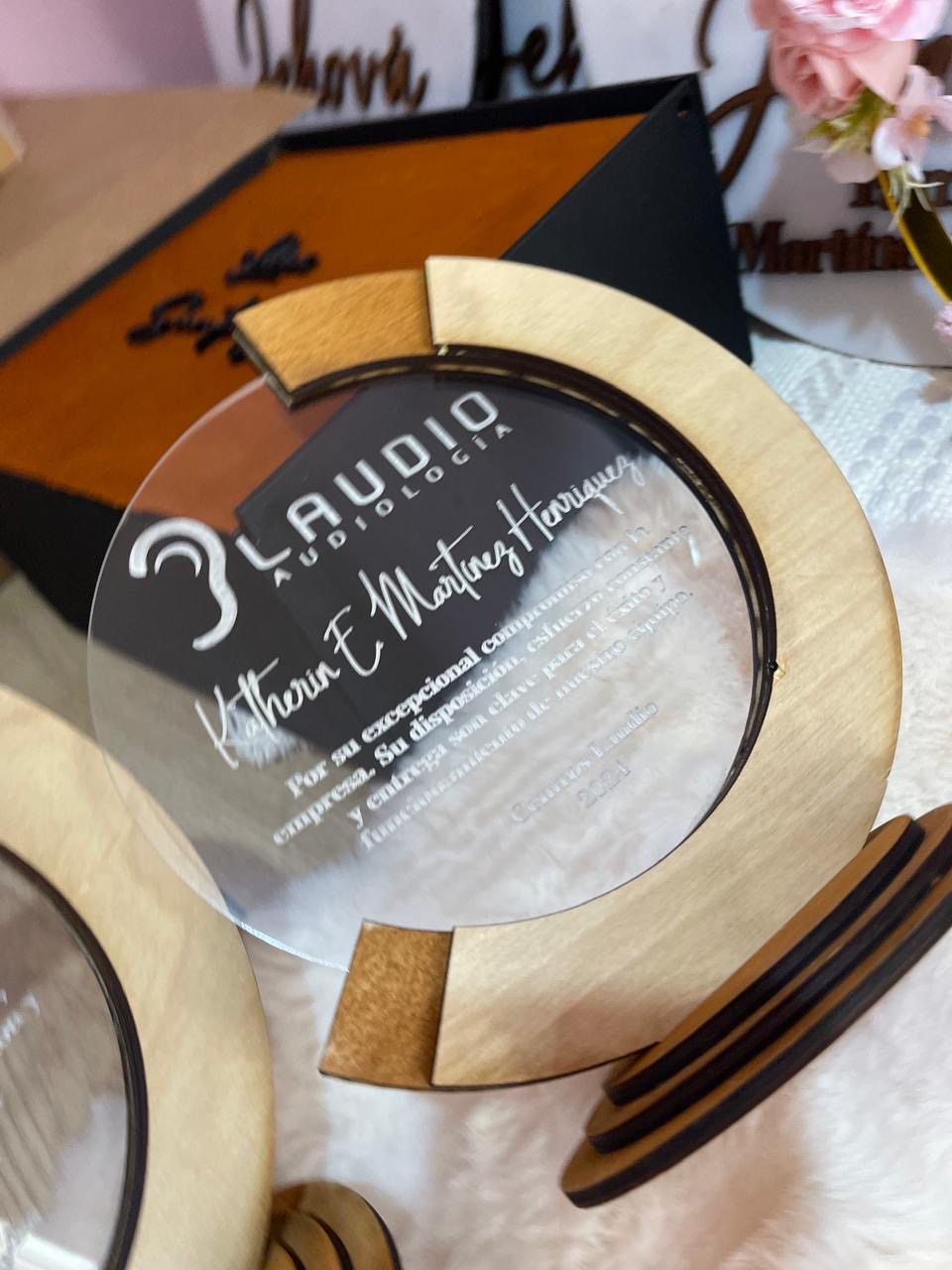 personalizado reconocimiento en madera y acrilico
