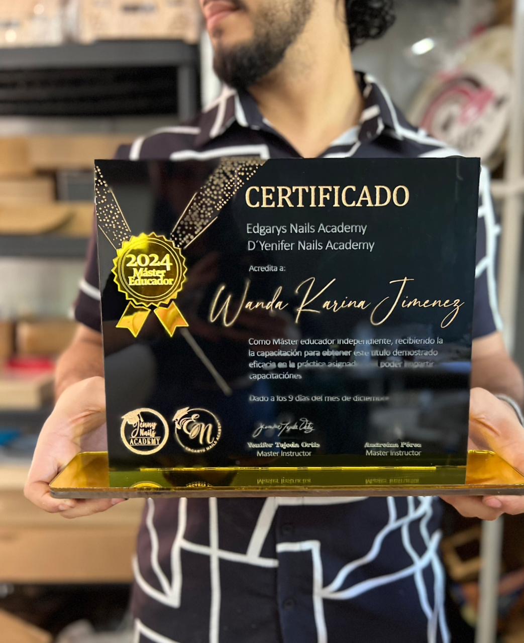 reconocimiento personalizado en acrilico