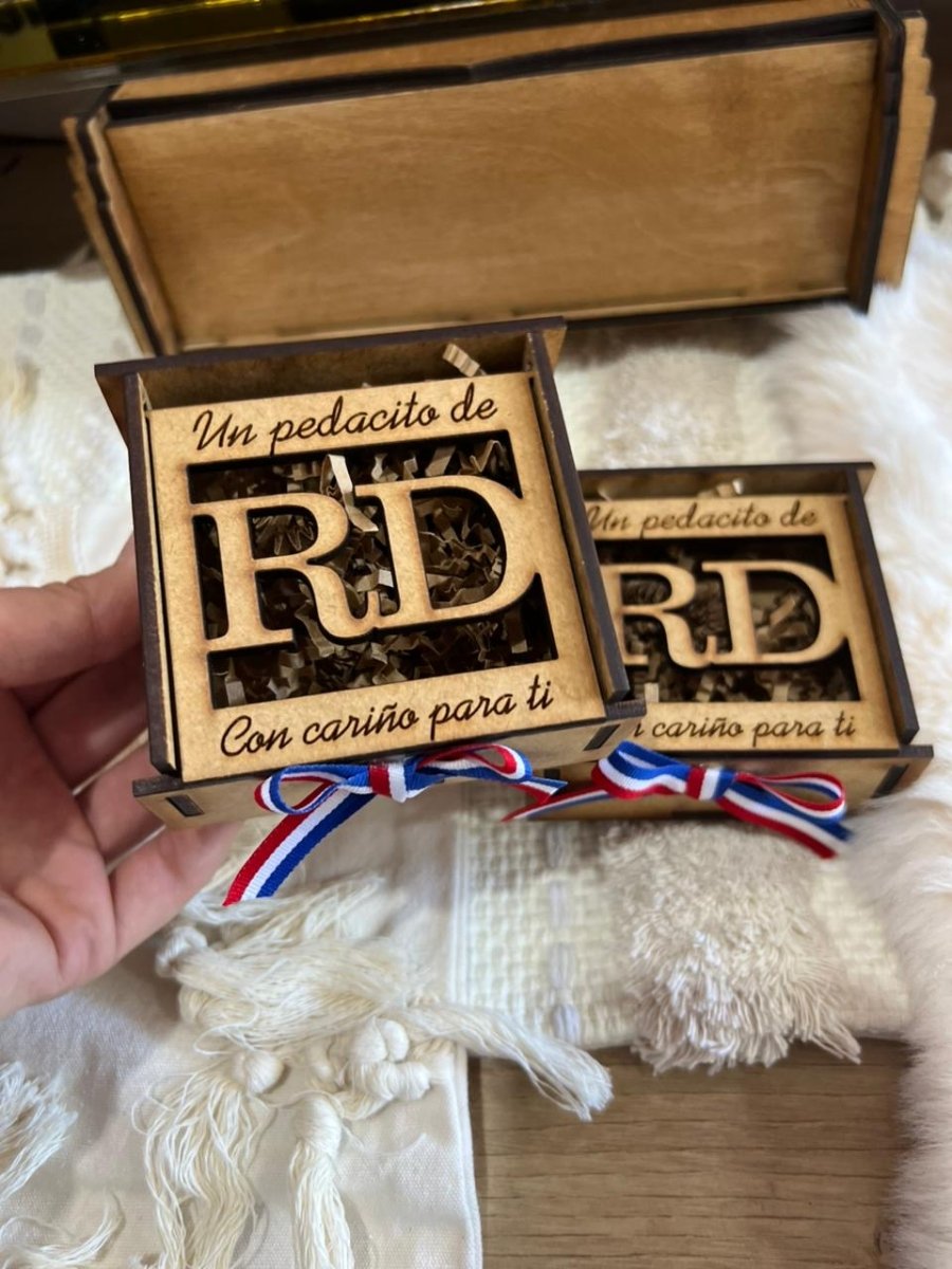 Souvenir caja en madera dominicana - Felt Craft RD