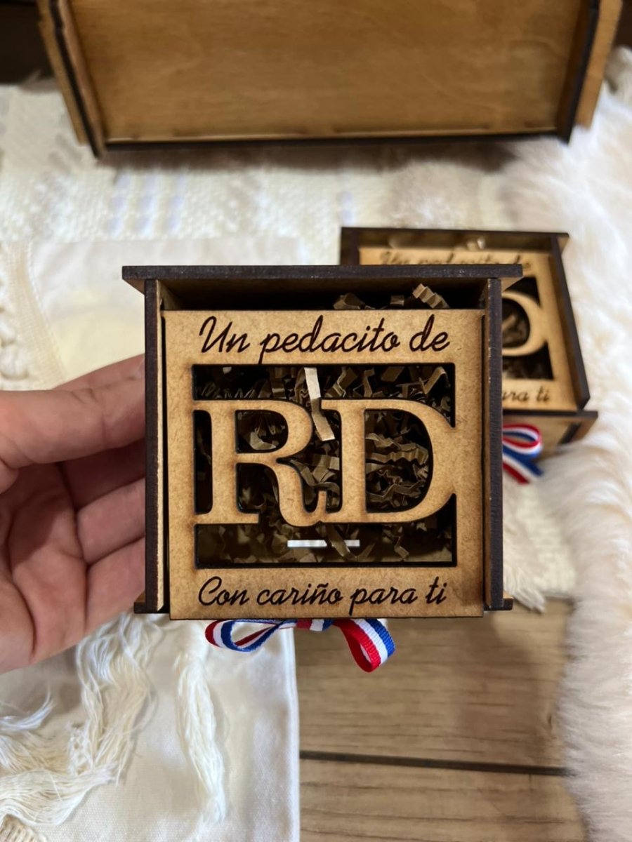 Souvenir caja en madera dominicana - Felt Craft RD