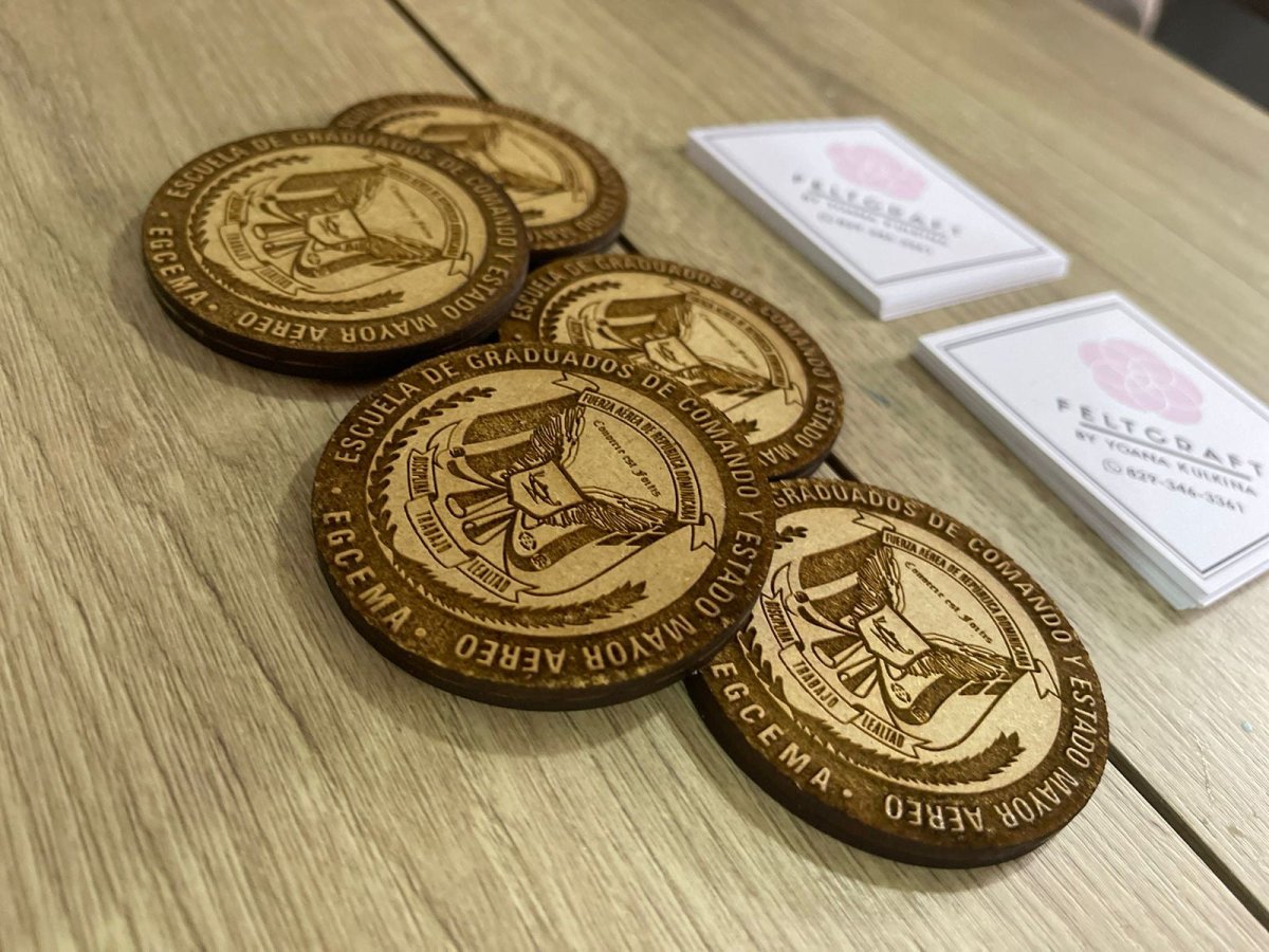 Souvenir de cajitas con medalla para el ejército personalizados en Santo Domingo - Felt Craft RD