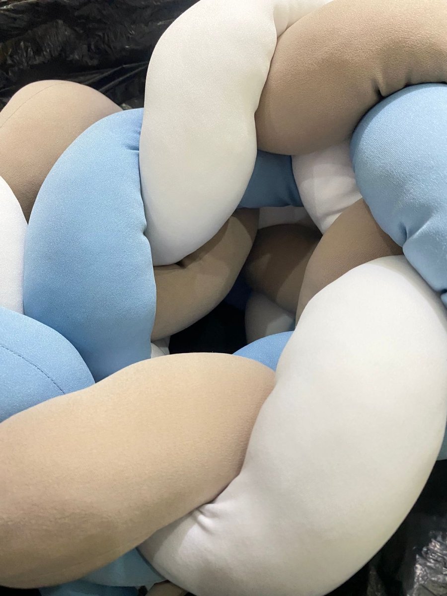 Trenzado de almohada personalizado para cuna de habitación de bebé - Felt Craft RD