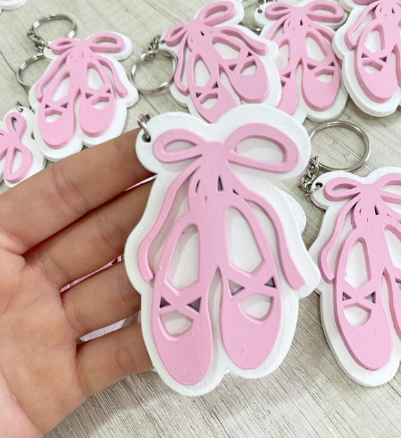 Llaveros personalizados para regalo de bailarinas con forma de zapatilla en Santo Domingo