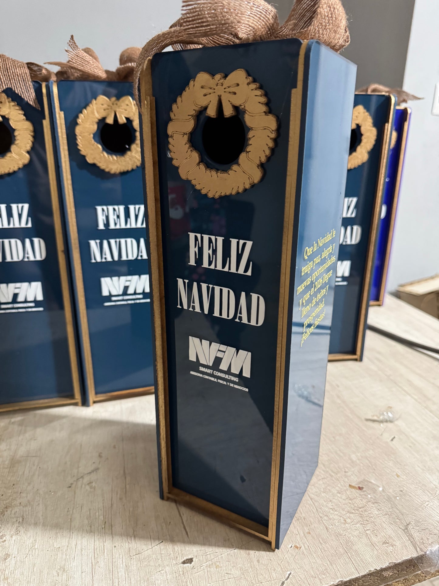 Vinera personalizada en acrilico y madera