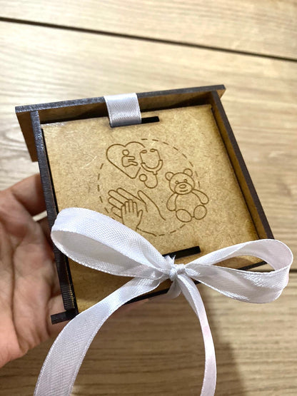 Souvenir de caja y llavero para regalo de baby shower personalizado