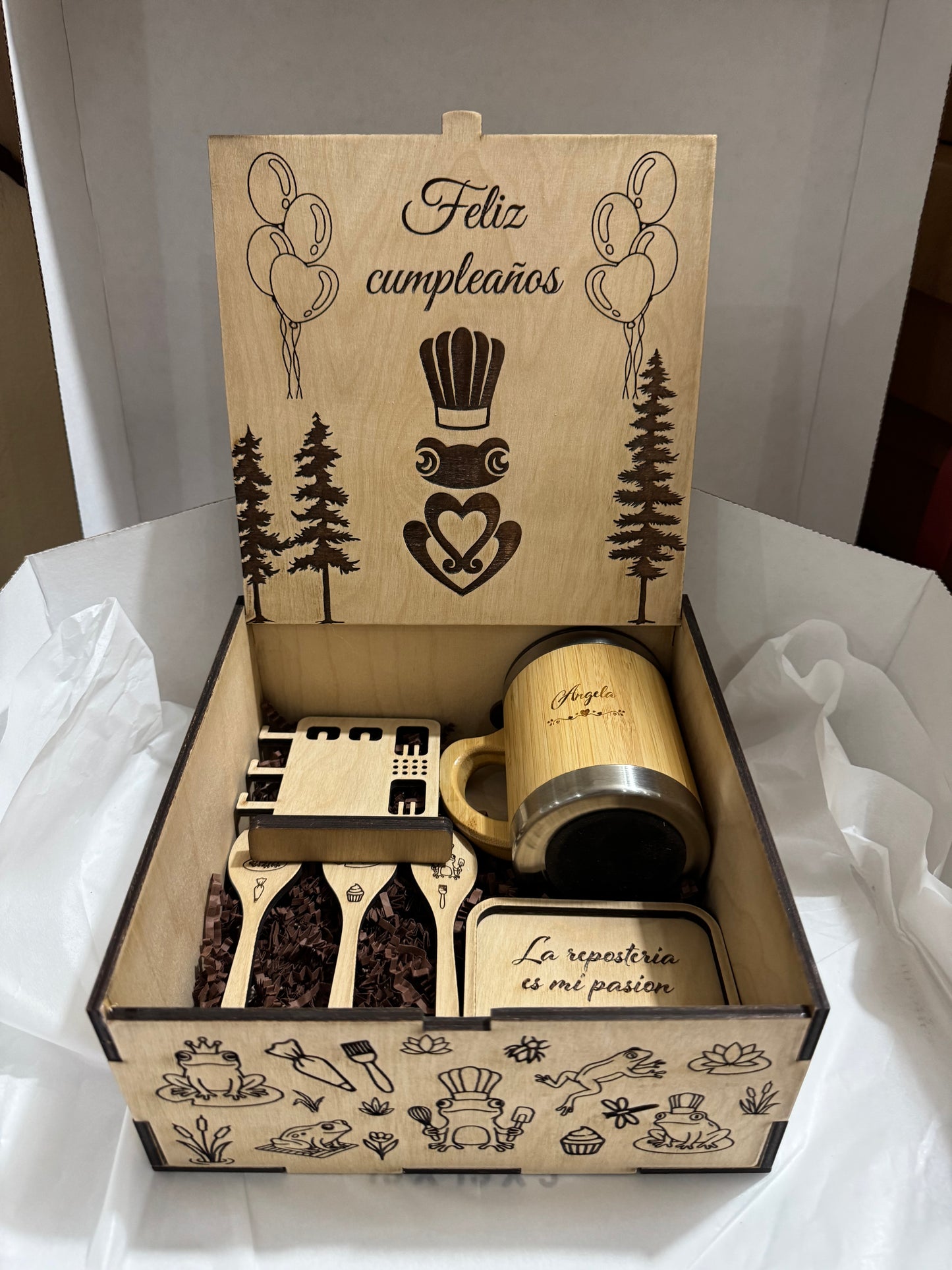 Caja con set personalizado en madera