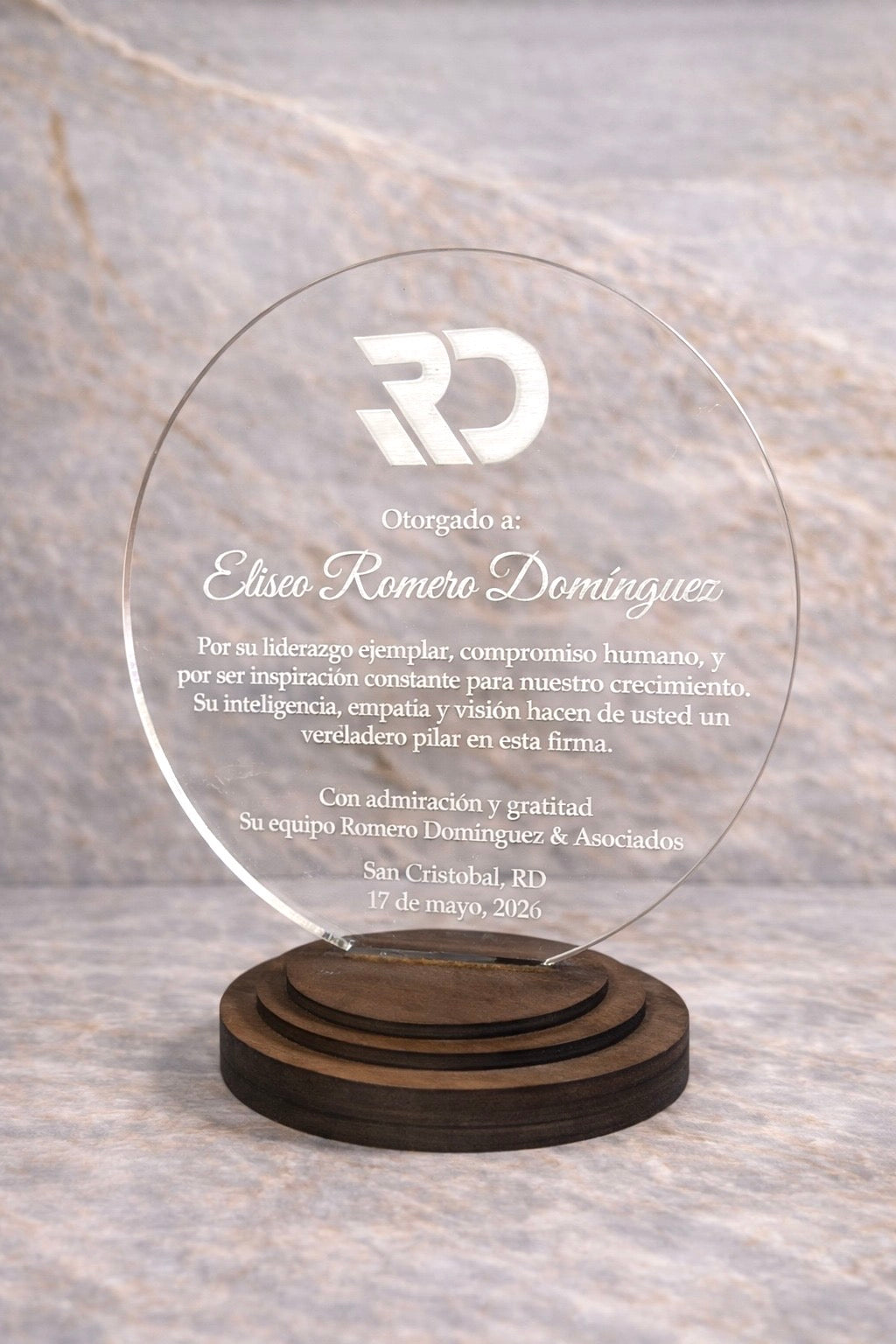 Placa de reconocimiento transparente