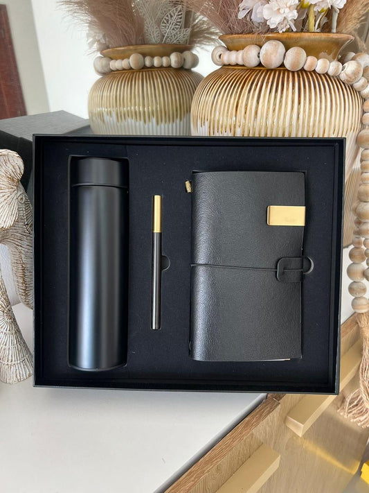 Libreta negra personalizada en cuero con termo y lapicero
