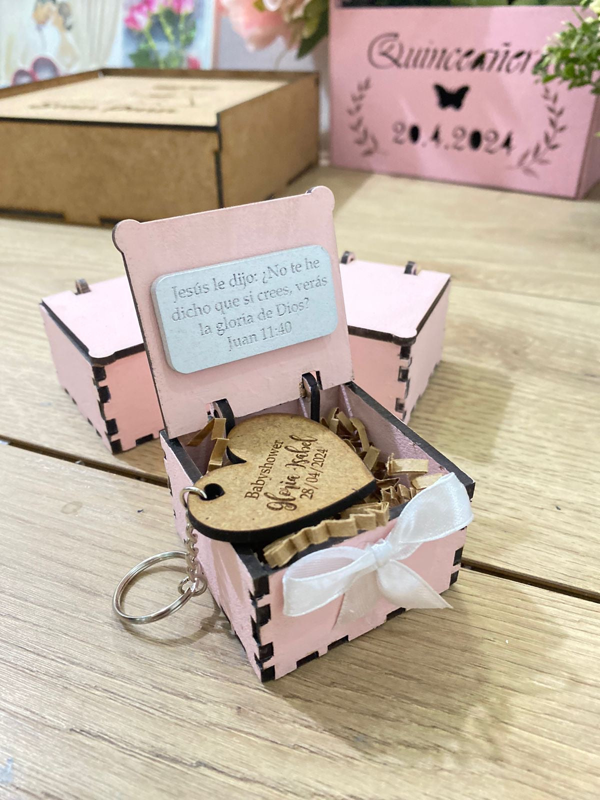 Baby Shower pink gift box