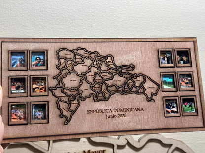 Mapa recuerdos pareja en madera personalizado