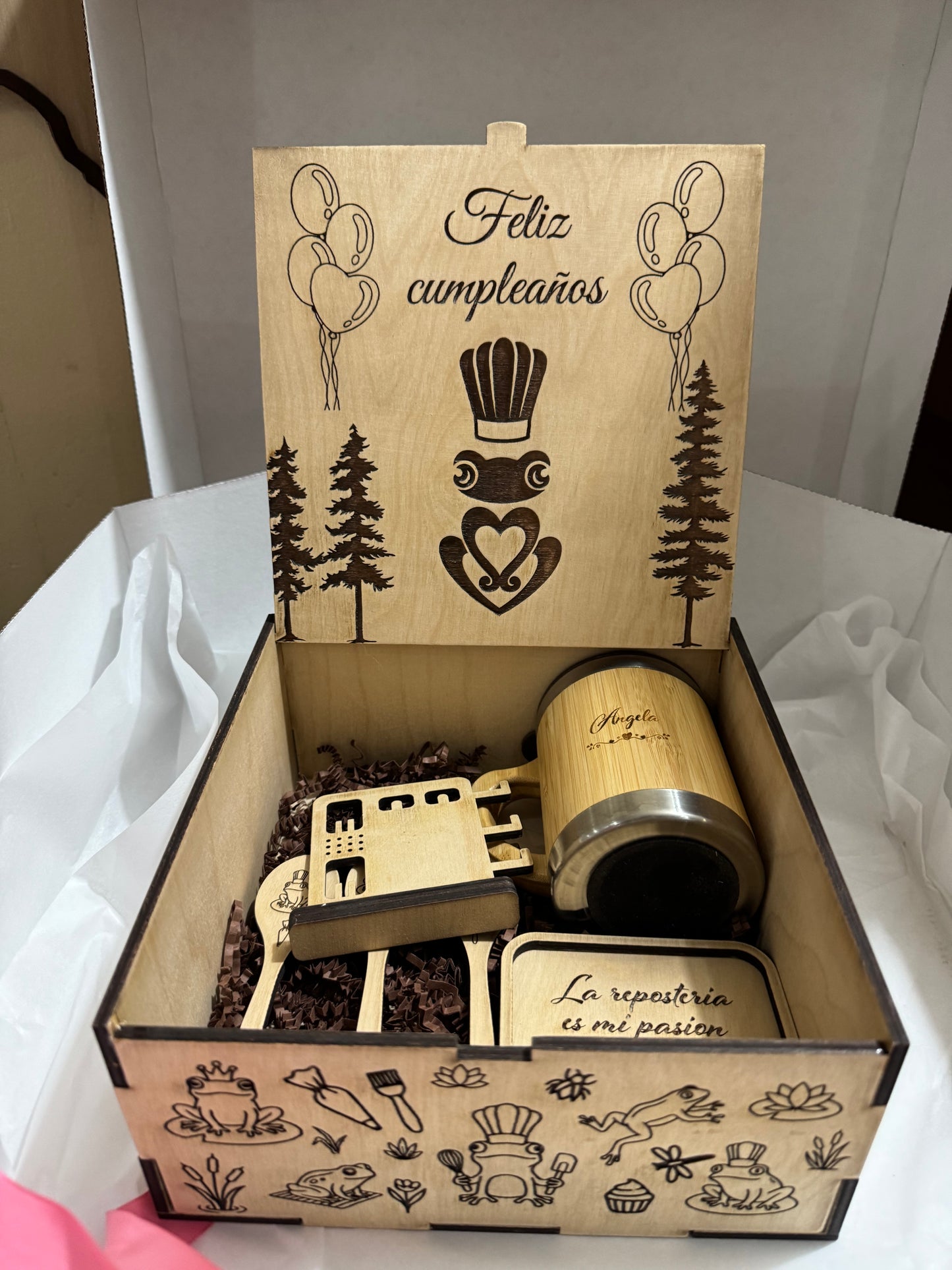 Caja con set personalizado en madera