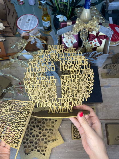 Souvenir de mesa religioso con el Padre Nuestro personalizado en madera Santo Domingo