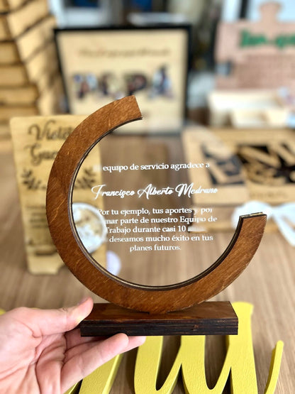 Reconocimiento acrilico y madera personalizado