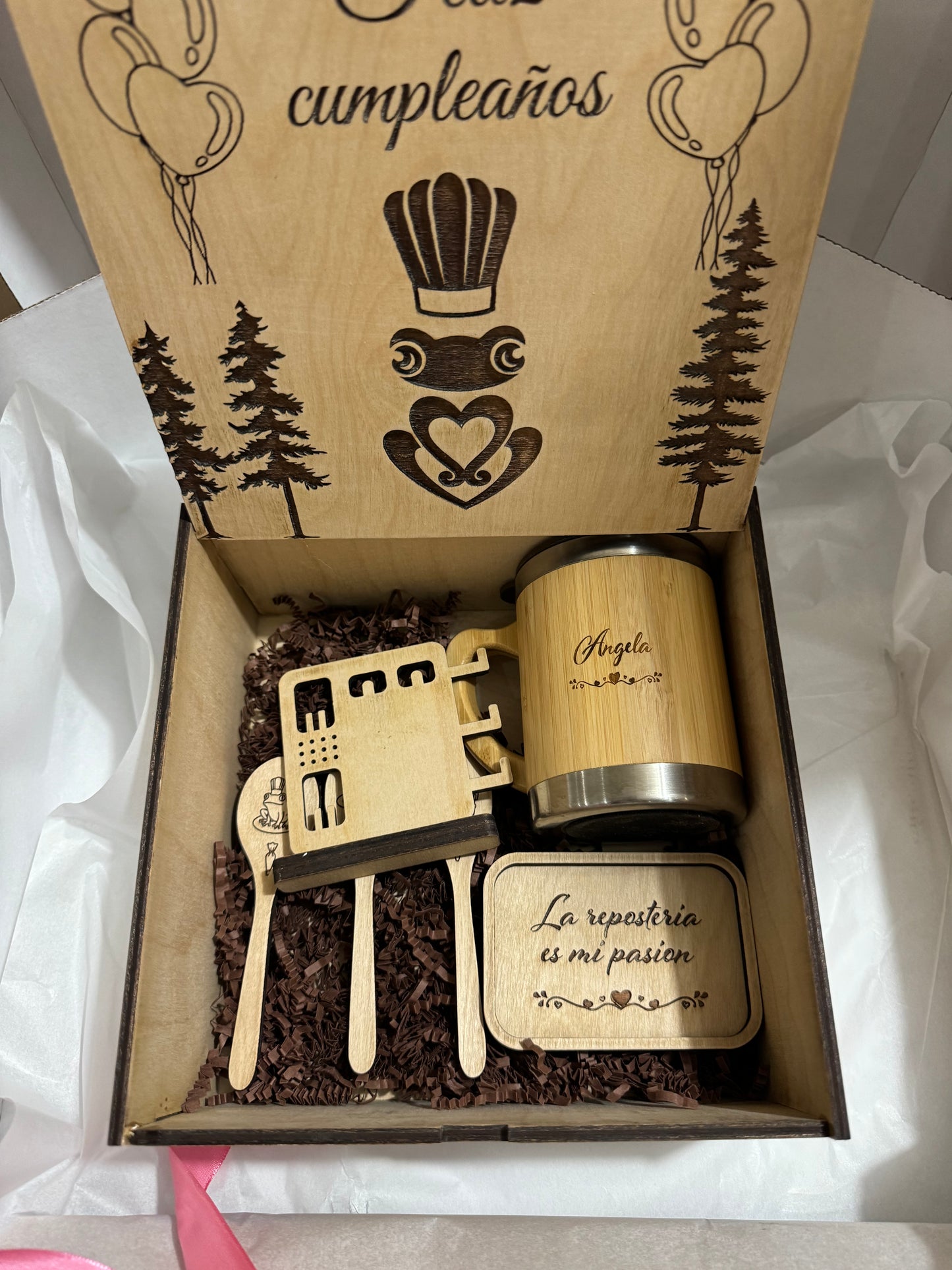 Caja con set personalizado en madera