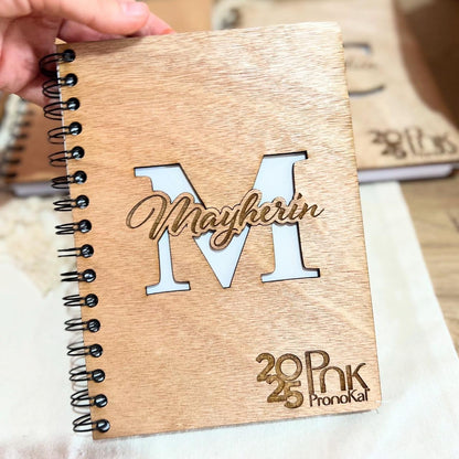 Libreta personalizada en madera