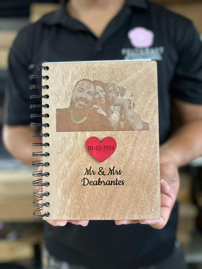 Libreta personalizada en madera