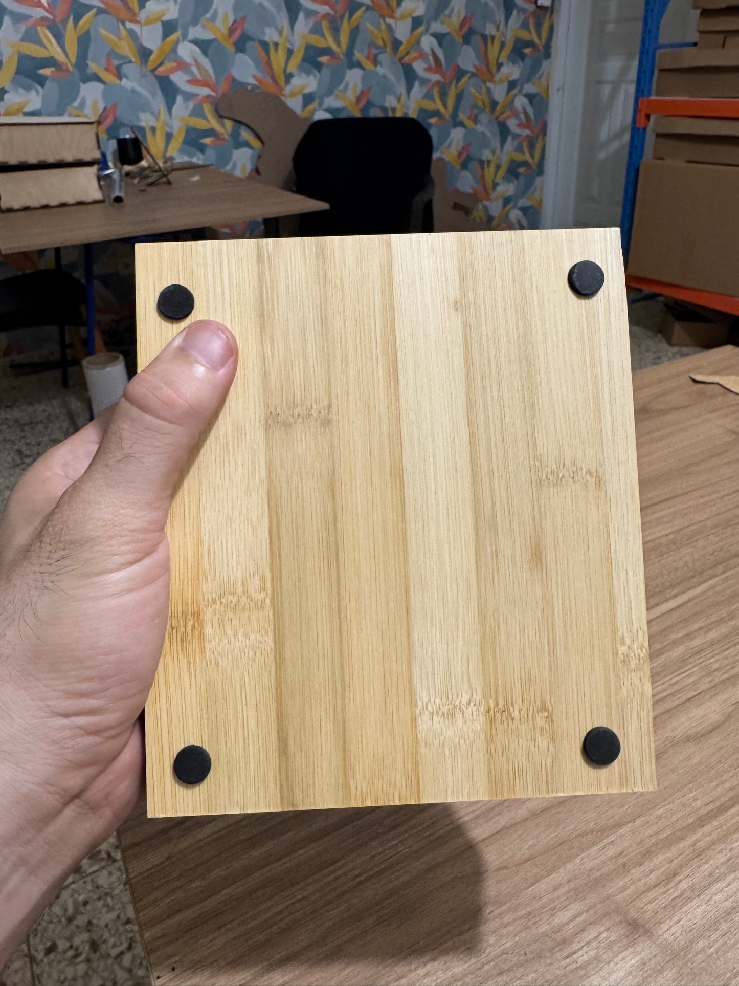 Caja ajedrez con tope tablero y set de vino