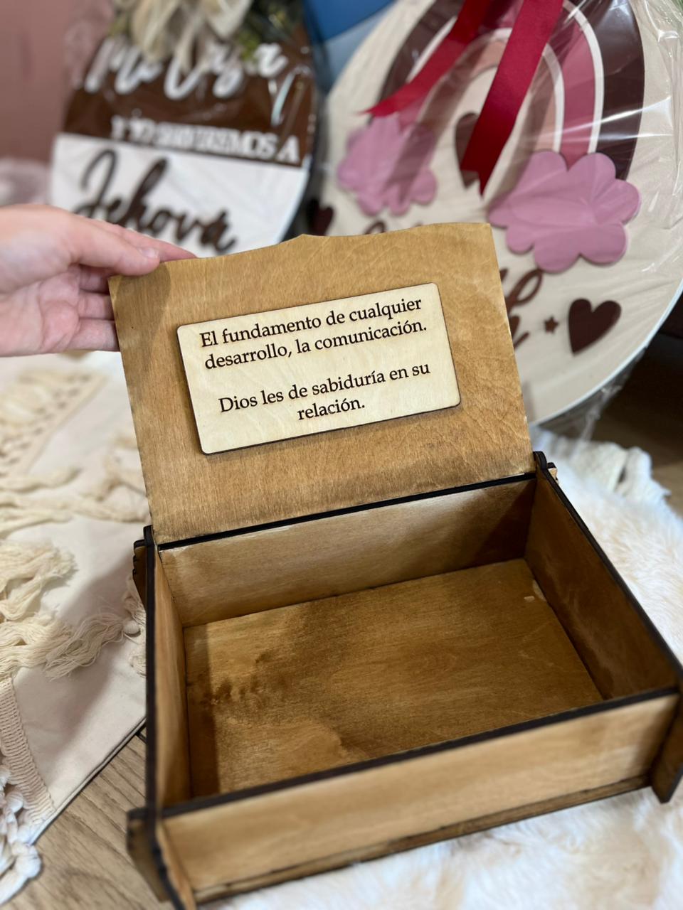 Caja personalizada en madera