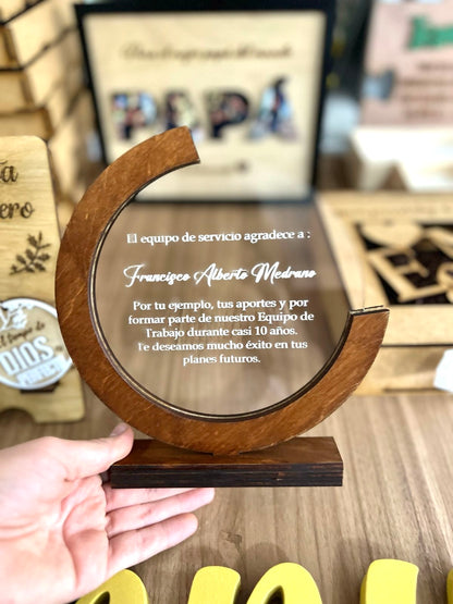Reconocimiento acrilico y madera personalizado