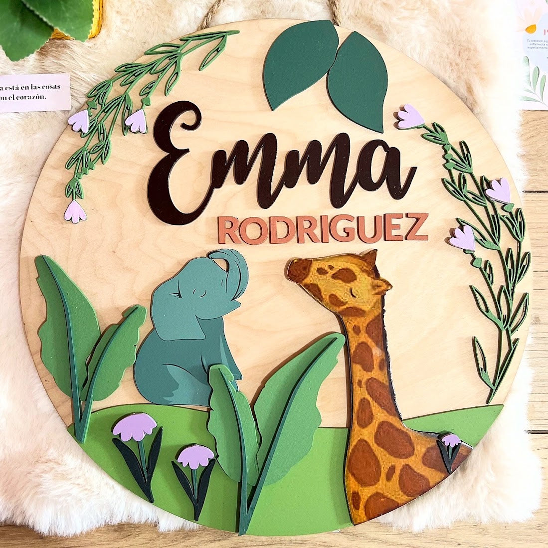 Variedad de colgantes personalizados para niña