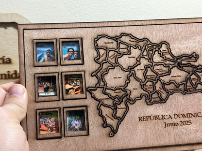 Mapa recuerdos pareja en madera personalizado
