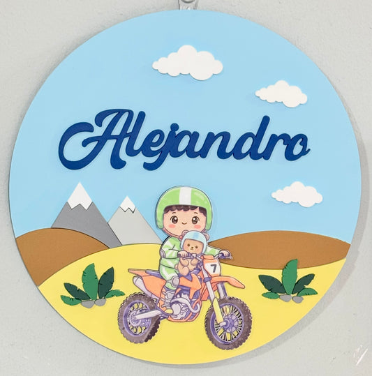 Colgante de bebe racing para puerta