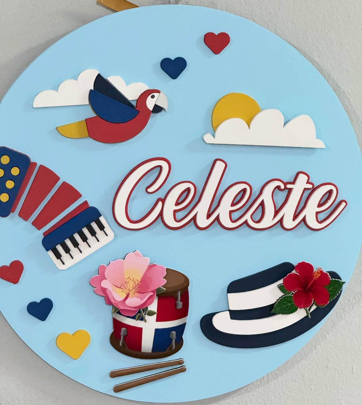 Colgante para bebe con tematica dominicana